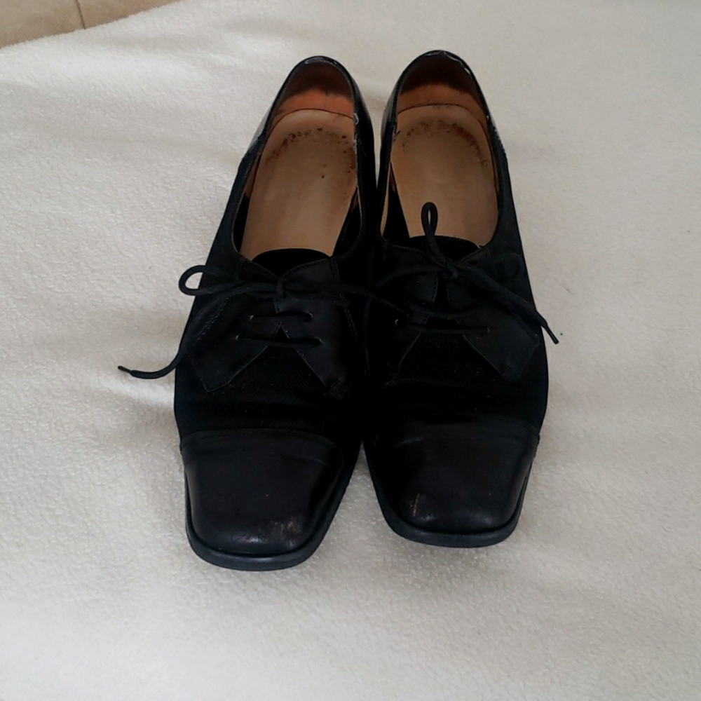Black Ferragamo Leather Oxford, 7 5
